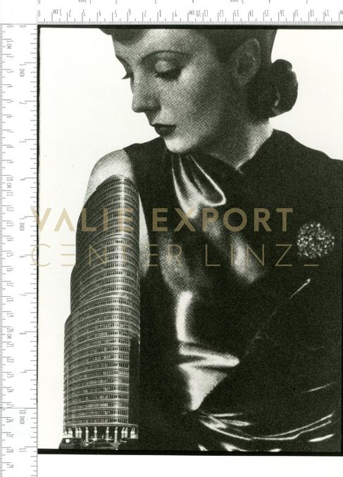 [VEC.001.514] - Frau mit Hochhausarm